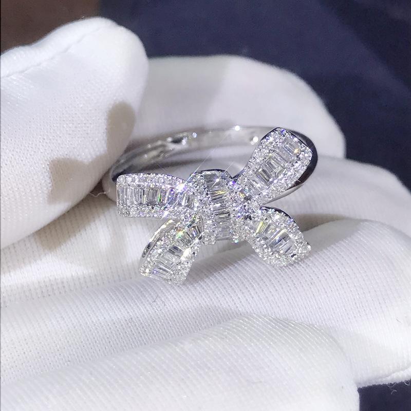 New Bow Ladder Square Diamond Ring Beautiful Luxury Imitation Diamond Ring Temperament Womens Wedding Ring