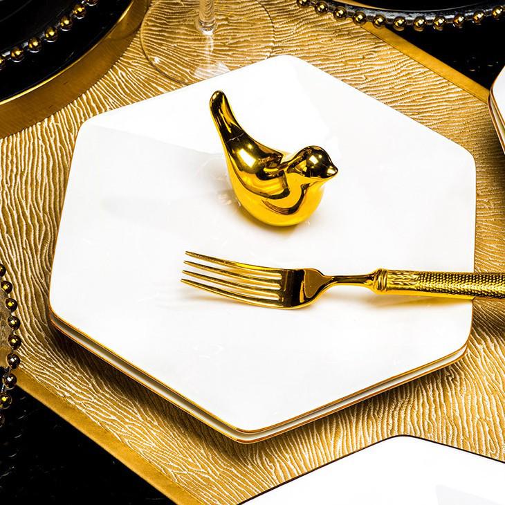 

Расписанная вручную золотая керамическая миска и набор тарелок – элегантная подарочная посуда из костяного фарфора (2024)