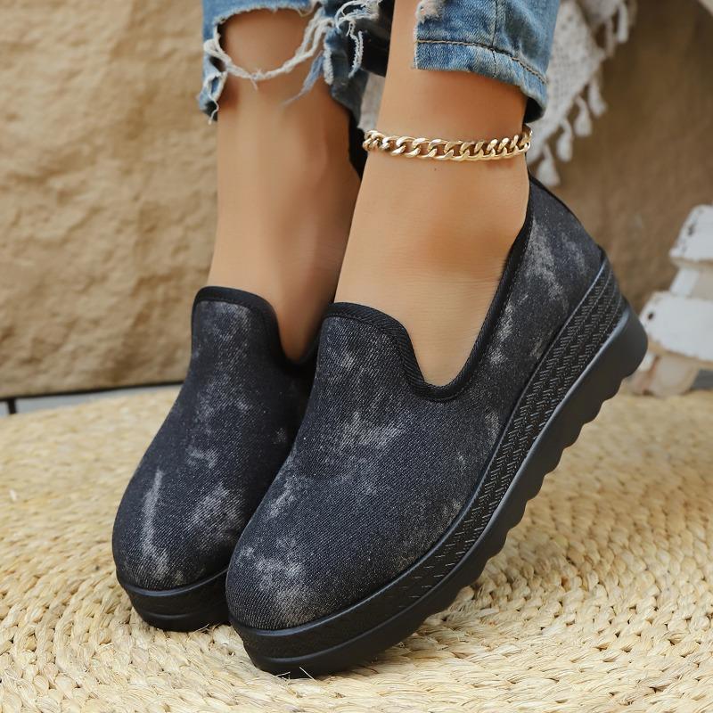2025 New Comfortable Versatile Wedge Heel Slip On Shoes Autumn Retro Design Shallow Mouth Casual Single Shoes for Women