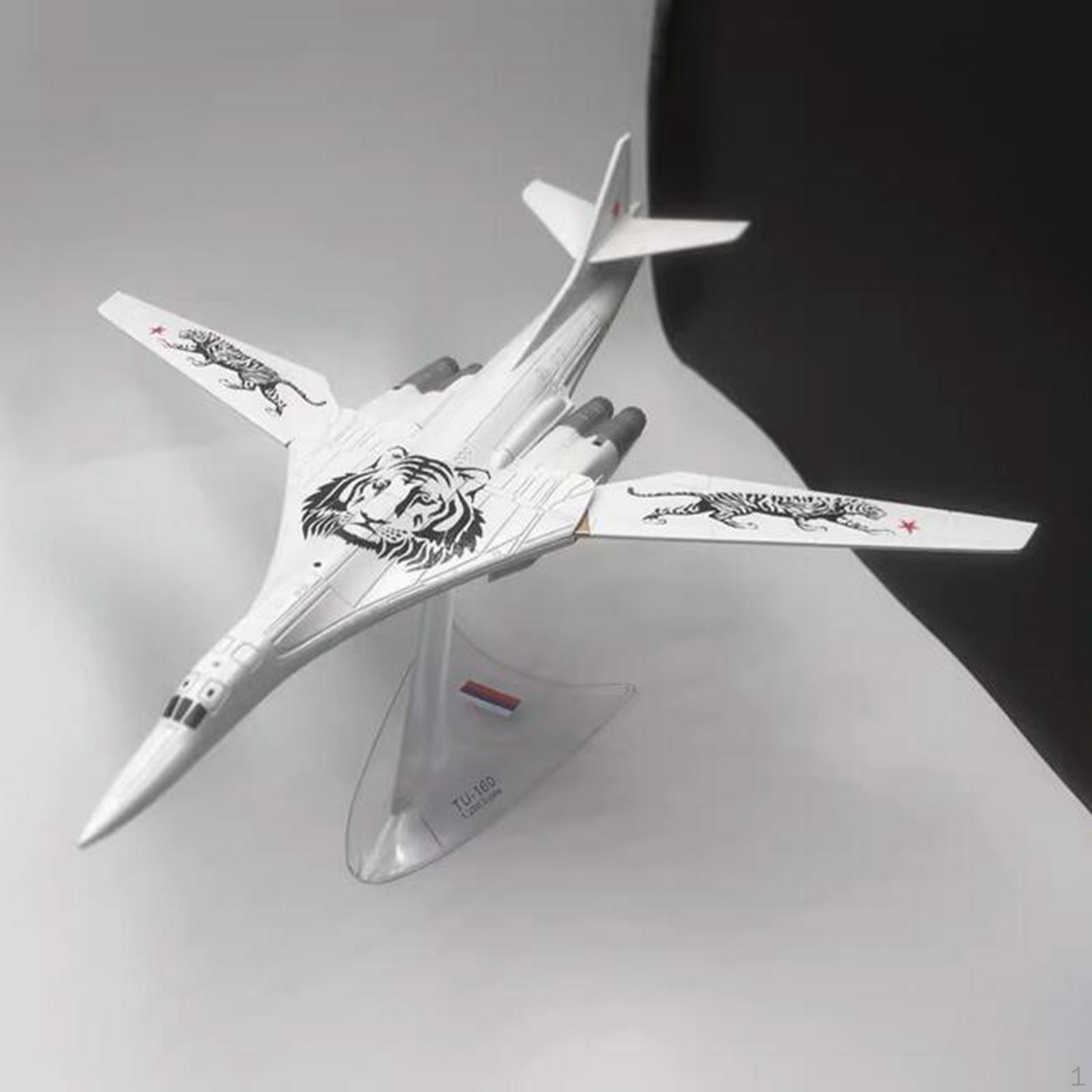 

1/200 Туполев Ту-160 Стратегический бомбардировщик Модель самолета Прочный настольный декор с Tiger Pattern