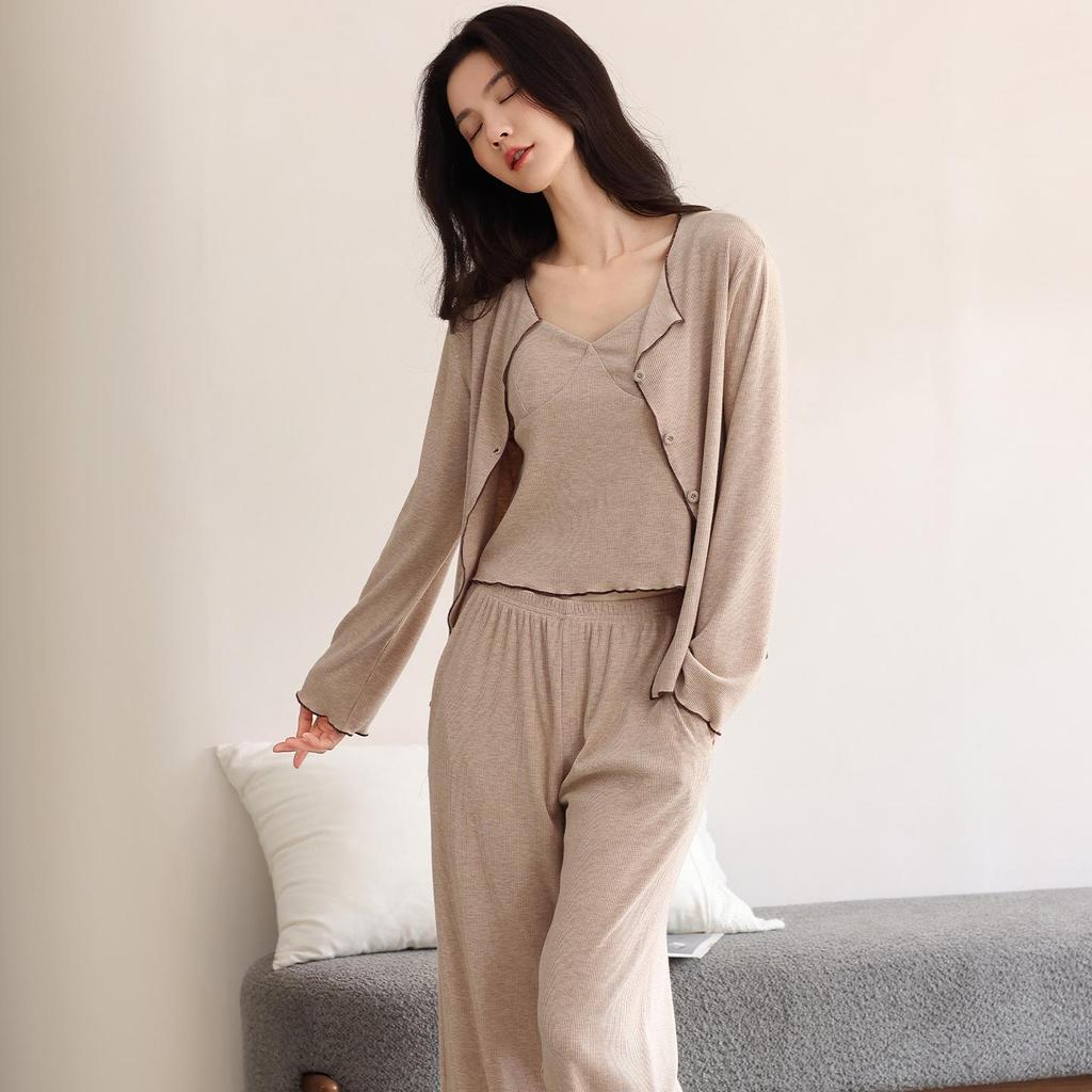 Women's Modal Long Sleeve Pajama Set with Bra Pads, Camisole, and Pants, Fall/Winter 3-Piece Set, Suitable for Outdoors.
