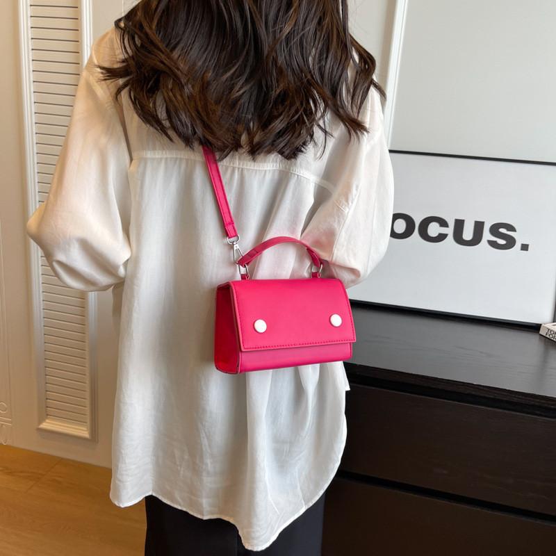 Stylish And Trendy Women's Shoulder Bag Chic Small Square Bag For Autumn Fashion