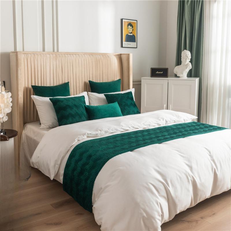 Nordic Simplicity Velvet Wavy Pattern Bed Towel Home Hotel Throw Bed Runner Dining Wedding Party Decor Bed Tail Towel Pillowcase