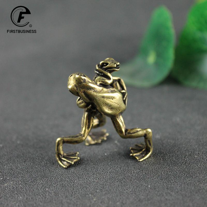 Antique Pure Copper Solid Frogs Wrestling Tea Pet Statue Brass Animal Table Ornament Accessories Home Decoration for Living Room