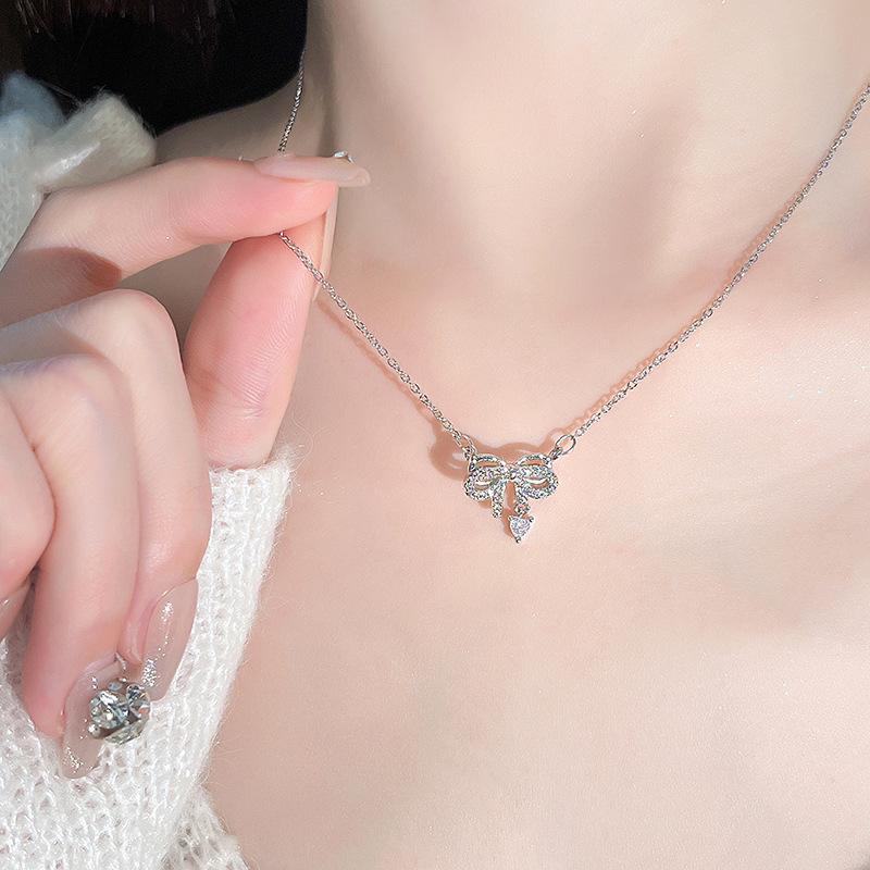 Original Bow Necklace Women's Light Luxury Autumn and Winter Sweet Sister Stainless Steel Collarbone Chain Heart Shape