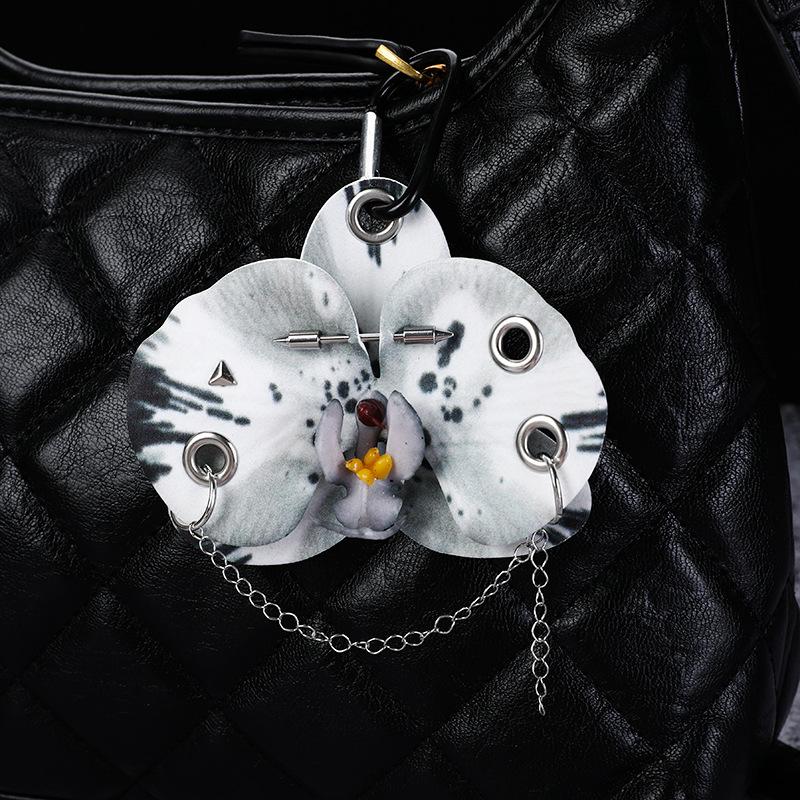 Exquisite Simulation Phalaenopsis Keychain Backpack Decoration Gifts Creative Hand-Punched Puncture Simulation Flower Keyring