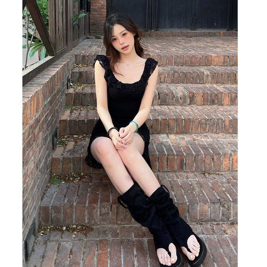 

Новые ботинки на толстой подошве увеличивают высоту ковбойских ботинок с наборным каблуком, ногам холодно, а женские ботинки в тренде. 40 чёрный