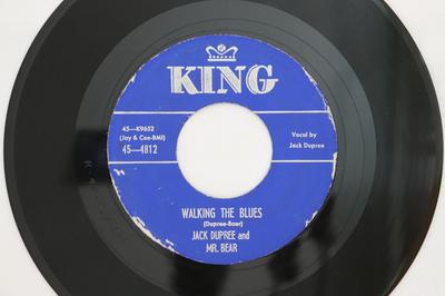 7-Zoll Schallplatte CHAMPION JACK DUPREE & MR. BEAR / M - Walking The Blues / Daybreak Rock 454812 King Records 1955 US Blues Gebraucht