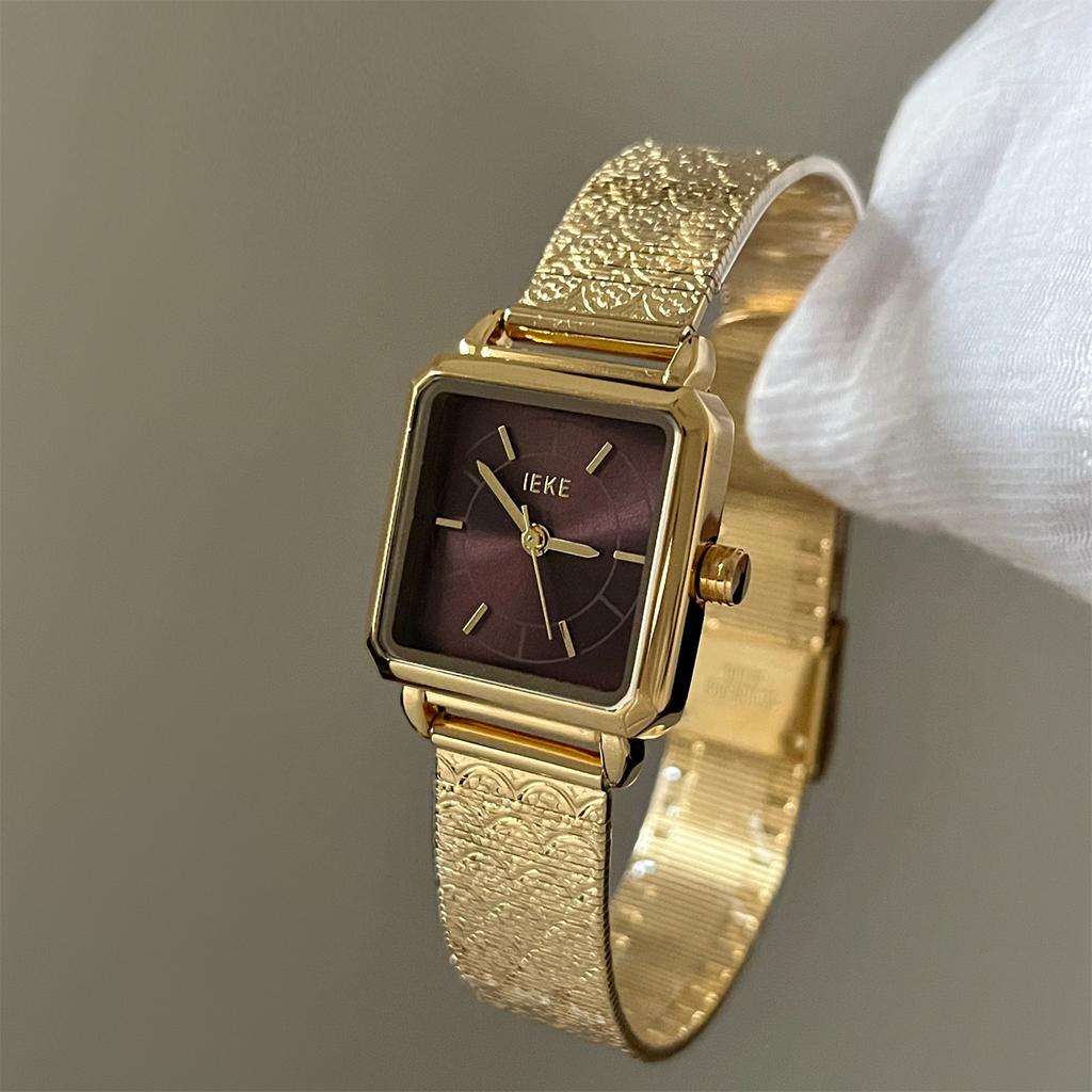 Carré d'Horloge en Papier d'Aluminium Doré Créatif Haut de Gamme Tempérament de Niche Exquis Luxe Polyvalent Accessoires de Montre à Quartz pour Femme