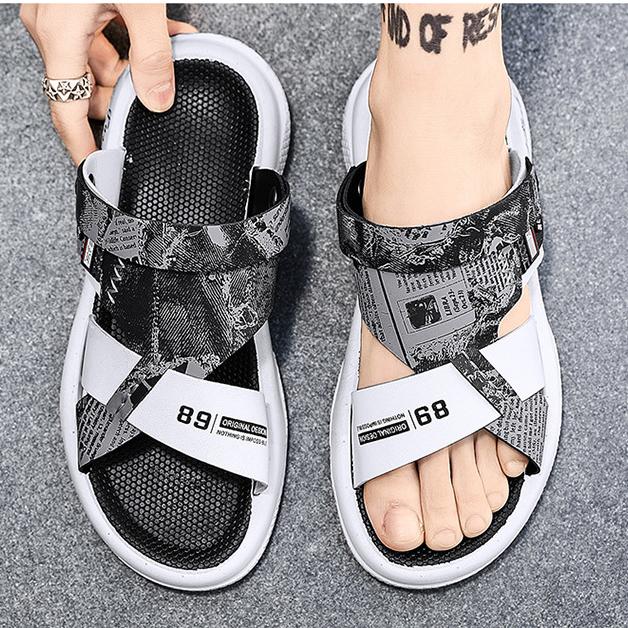 Nové sandály pro pánské letní módní plážové boty Dvojúčelové protiskluzové vnější oblečení Trendové pantofle pro mládež pro volný čas pro muže