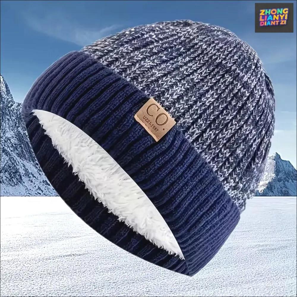 

В язані шапки для чоловіків та жінок, теплі