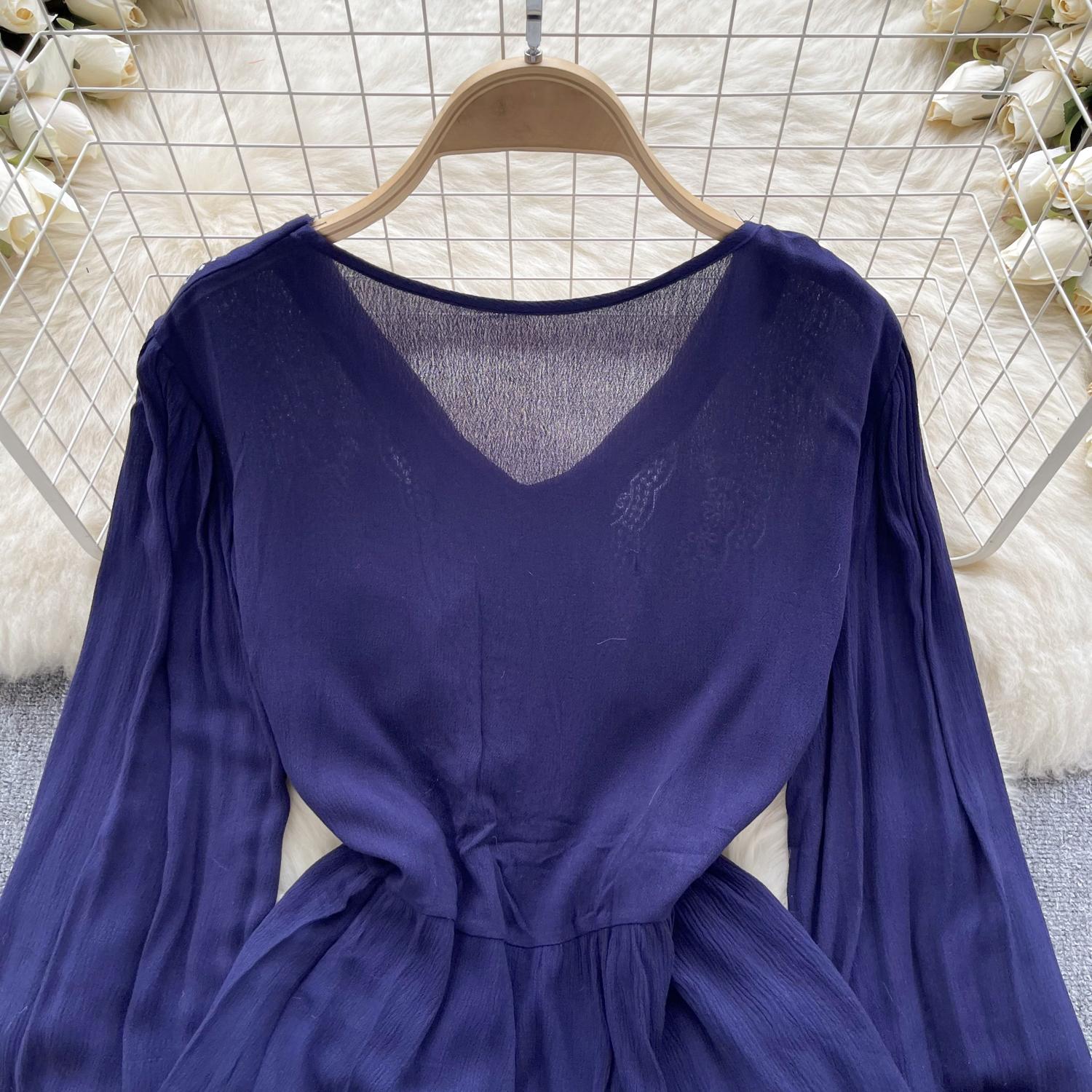 Весенняя свободная блузка с цветочной вышивкой — фото 16