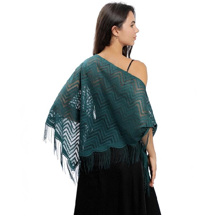 Stylish Triangle Lace Scarf Shoulder Wrap for Women Daily Wear Fringed Shawl for Wedding Ceremonies and Evening Soirees