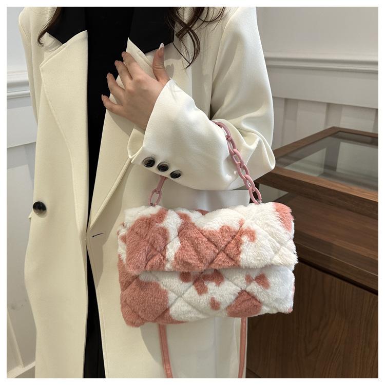 Soft Plush Faux Fur Underarm Bag for Women Trendy Single Shoulder Crossbody Purse Fashionable Daily Handheld Clutch
