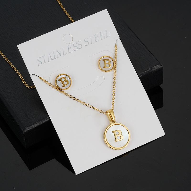 18K Gold-Plated Stainless Steel Alphabet Necklace Set: Cross-Border Women’s 26-Letter Round Shell Pendant
