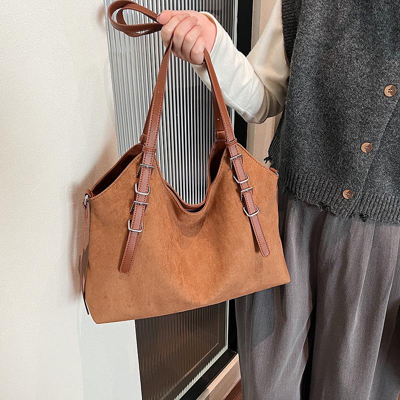 

Maillard retro matte tote bag women s 2025 new fashion shoulder commuter bag large capacity class armpit bag 37*13*29 коричневый