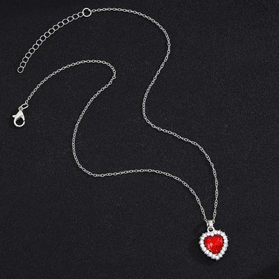 [Beating Heart] French Elegant Love Necklace Women, Light Luxury High-End Red Diamond Simple Jewelry
