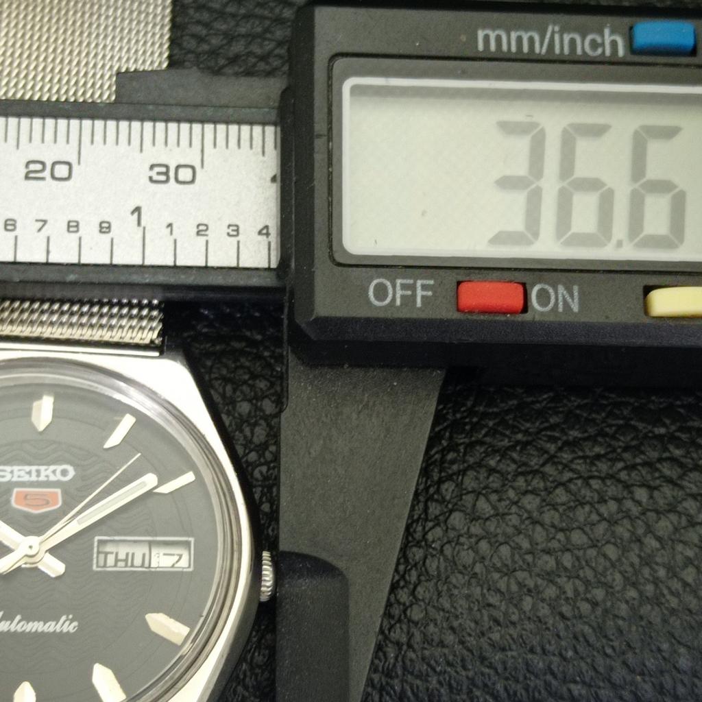 JAPAN VINTAGE SEIKO 5 AUTOMATIC 6309A MENS BLACK COLOR DIAL WATCH A701266-5 R206a-a701266