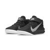 Nike Zapatillas de deporte para niños Team Hustle D10 FlyEase PS en color negro metalizado y plateado, color blanco volt DD7302-004