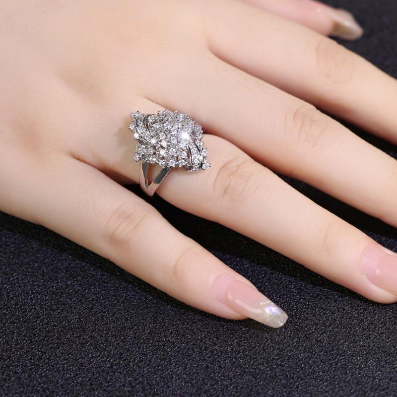 Schillernde weiße Zirkonia CZ Blumenringe für Frauen Hochzeit Verlobungsaccessoires Statement Schmuck Geschenk
