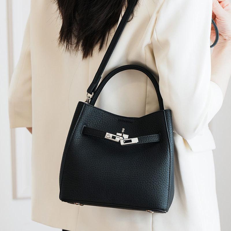 Bucket Bag, Fashionable Vegetable Basket Bag, Versatile Texture and Temperament, Hand-held Bag, Daily Commuting Shoulder Bag