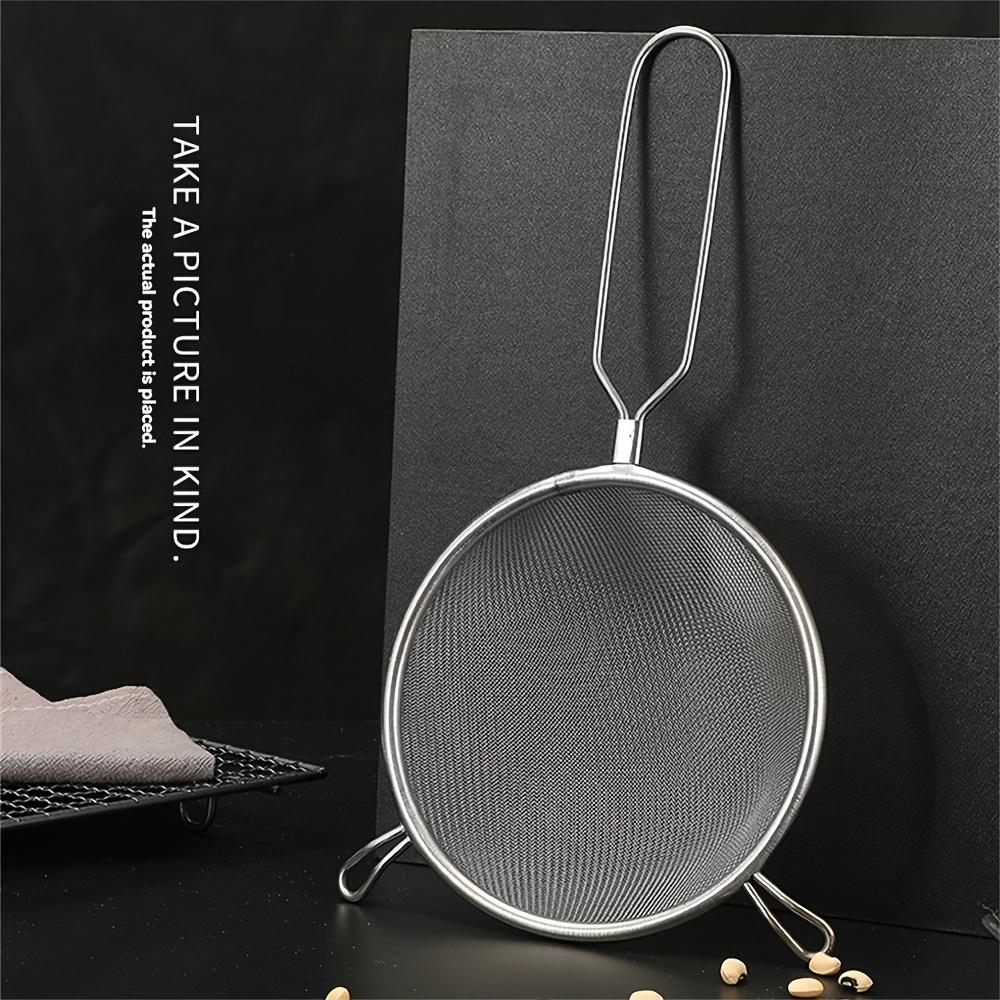 

Stainless Steel Material, Odorless and Non-toxic, Featuring a Thick 1pc Molded Design with Ergonomic Dual-handle Shape for Even Pressure Distribution. 5.91inch