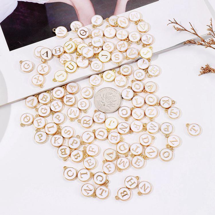 DIY Koreanischer Buchstaben Zubehör Bausatz: 26 Alphabetanhänger für Schülerinnen - Doppelseitig, Webmaterialien mit großem Loch