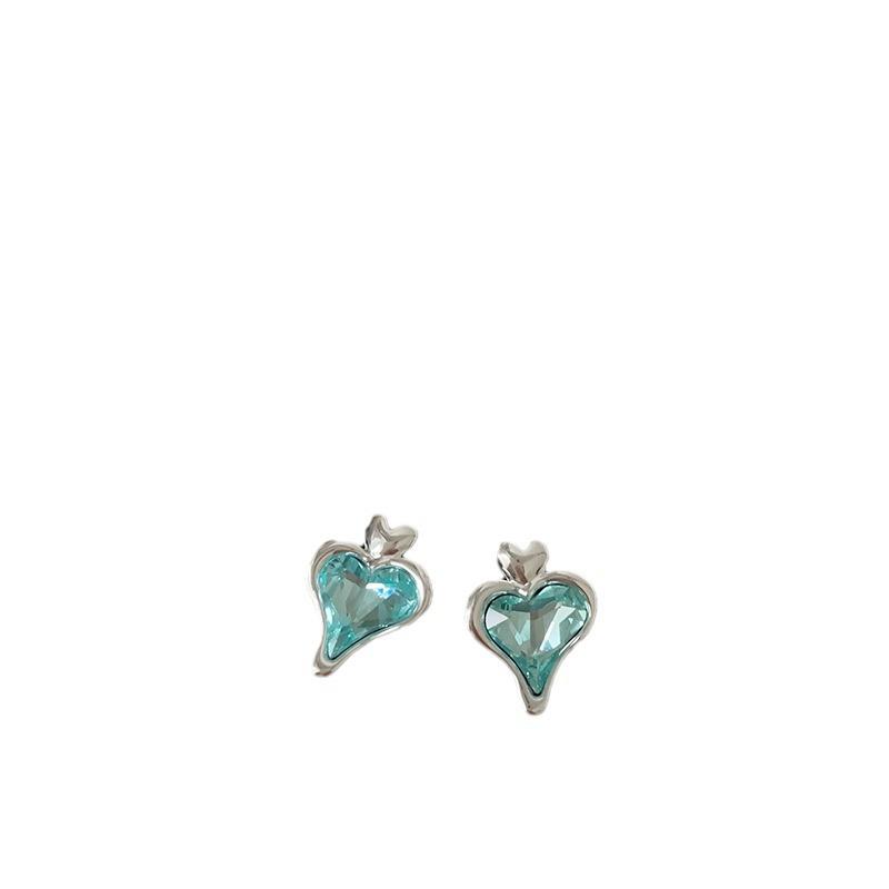 Zircon Metal Love Stud Earrings Women'S High Sense Light Luxury Elegant Personality Simple Versatile Temperament Fashion Earrings