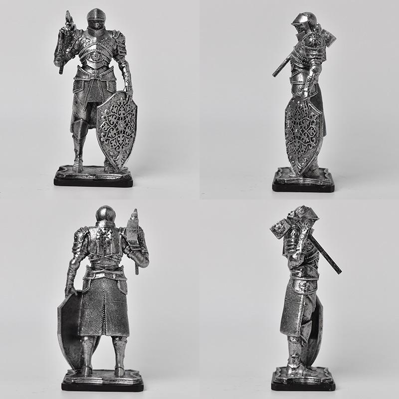 Nordic Retro Guard Knight Figurine: Resin Handicraft for Home or Office Decor