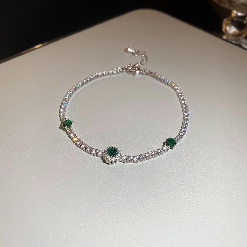 Zircon Round Geometric Flower Bracelet Vintage Style Bracelet Light Luxury High-End Hand Jewelry For Women
