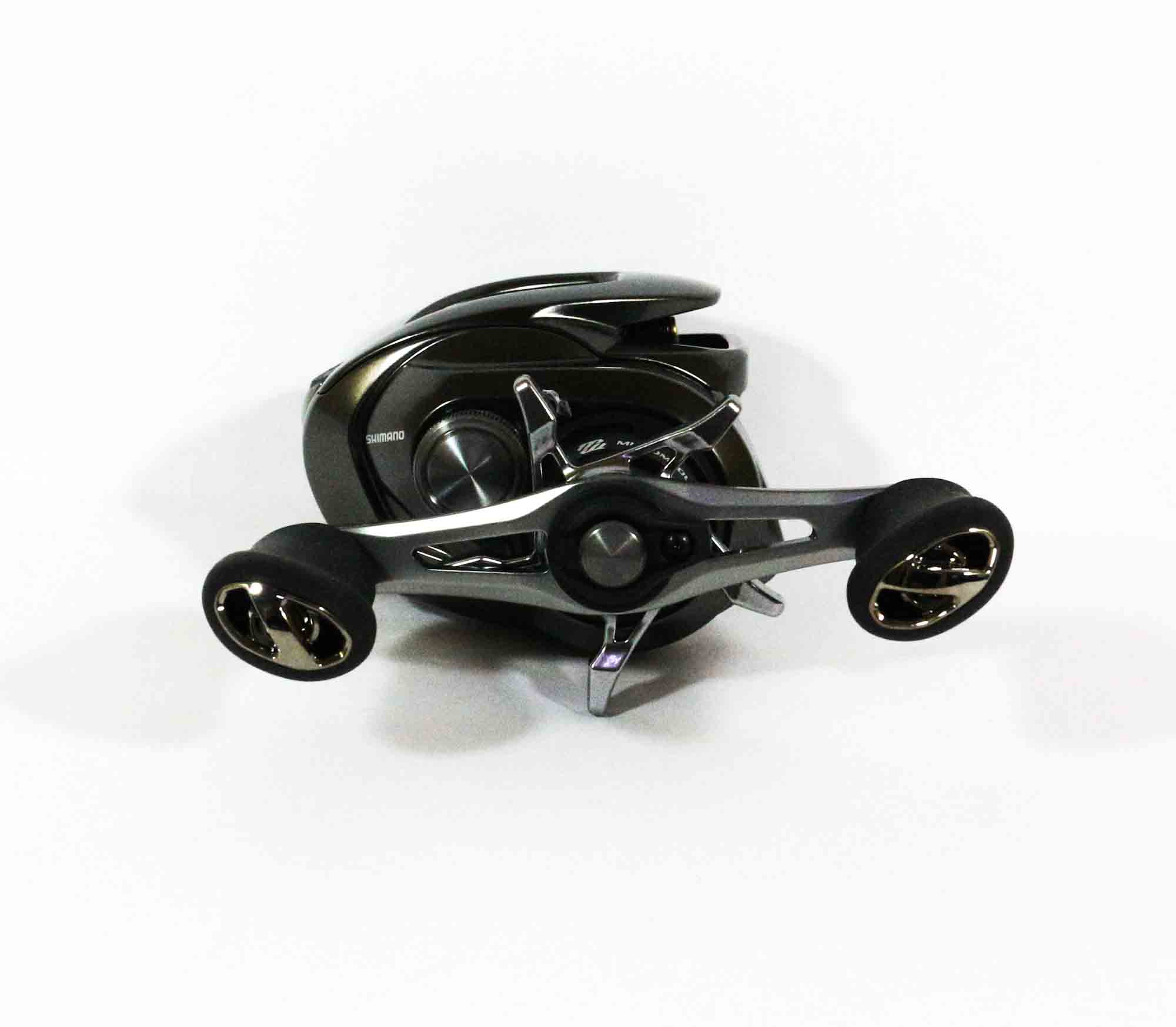 

Катушка Shimano Baitcast Metanium для правой руки 2020 (1128)