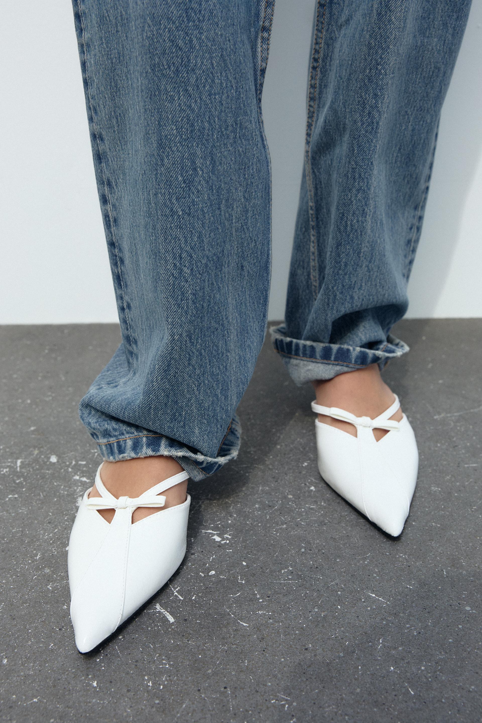 

ТУФЛИ НА КАБЛУКЕ С ЛАНТОМ