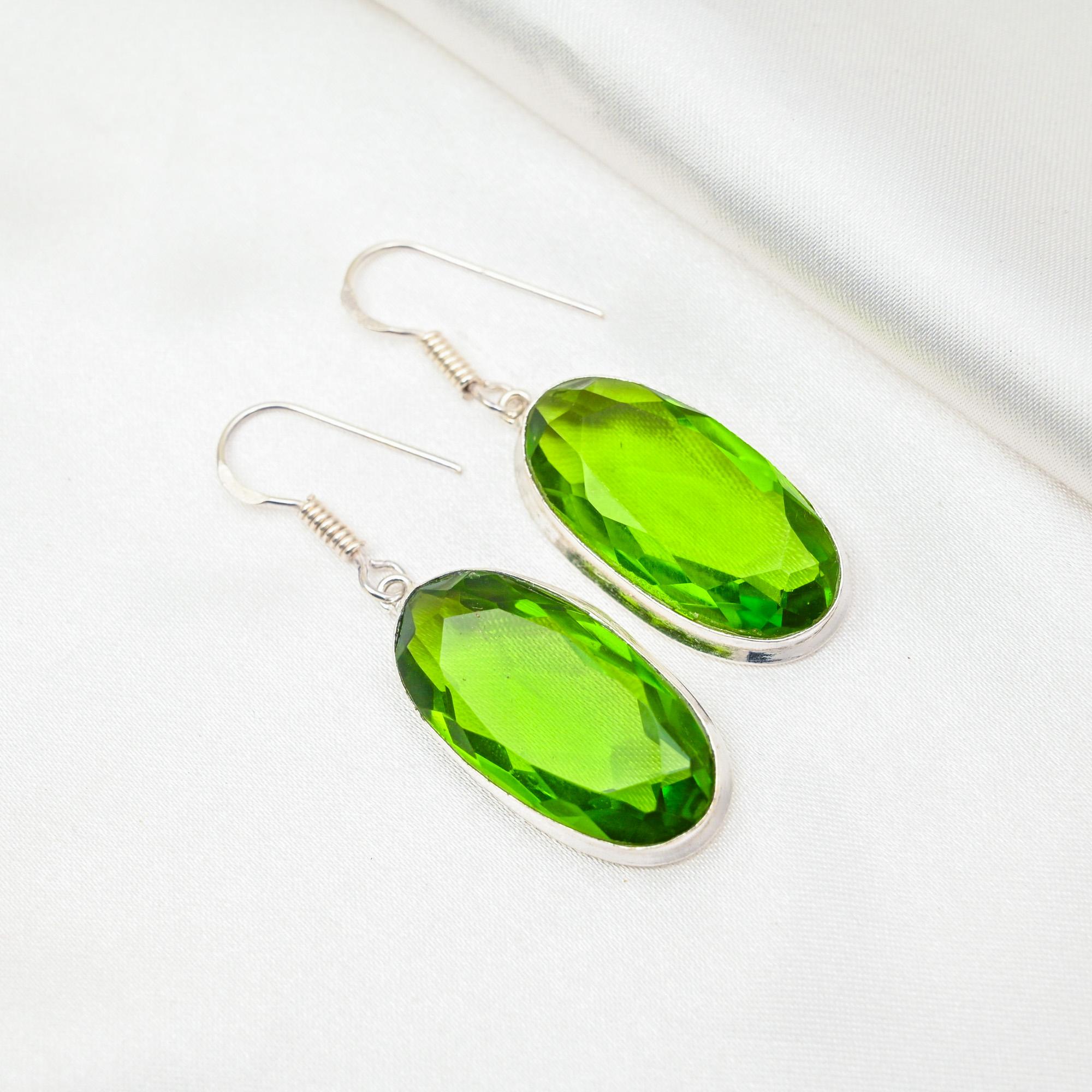 

Серьги с драгоценными камнями из перидота, серьги из чистого серебра 925 пробы, серьги ручной работы с камнями по месяцу рождения, подарок для него 2.16 Inches зелёный