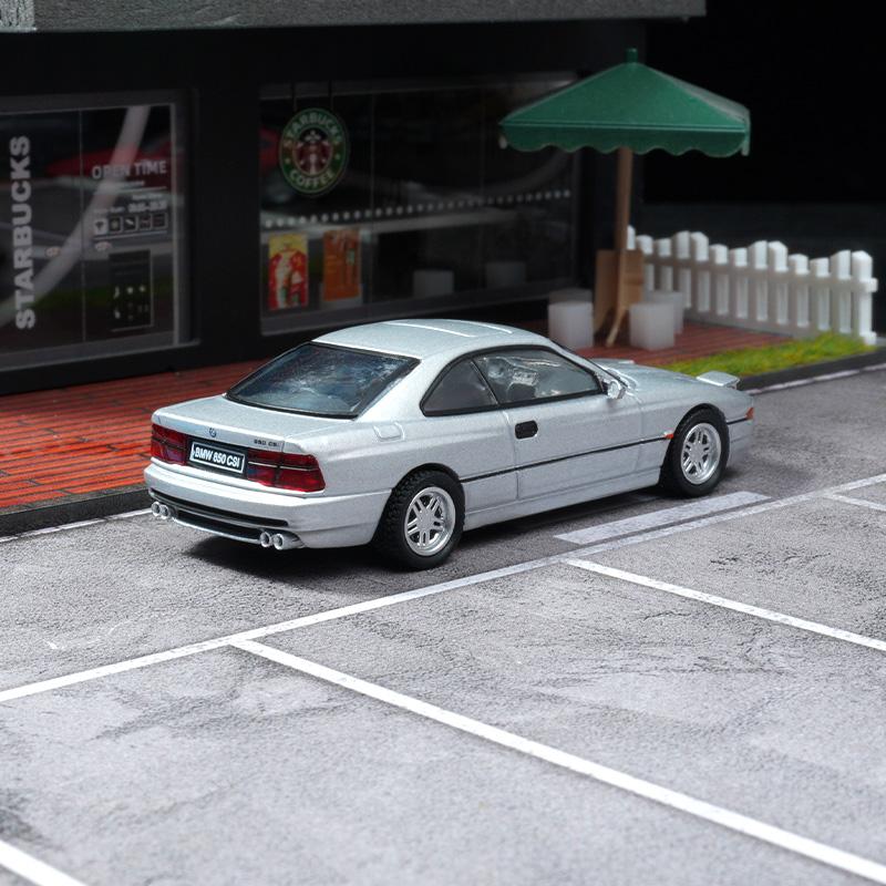 1/64 BMW 850 CSi Auto in Lega Diecast e Veicoli Giocattolo Modello di Auto Modello in Scala Miniatura Auto per Bambini