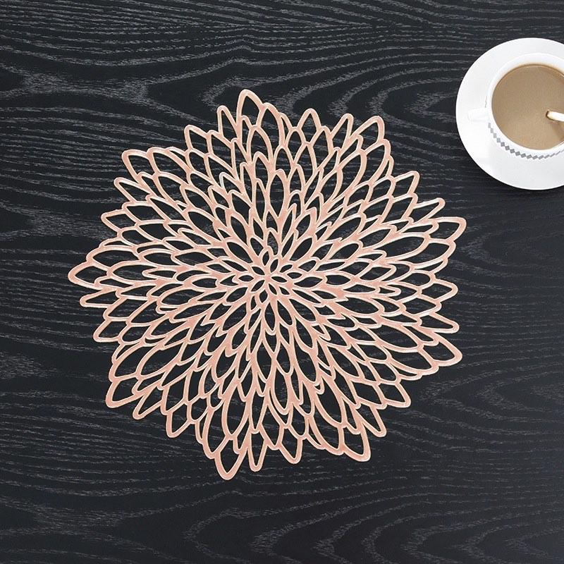 Tischset Bronzierte PVC Platzmatte Hohle Isolieruntersetzer Pads Tisch Schüssel Zuhause Weihnachtsdeko Hitzebeständig
