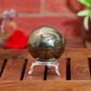 Crocon Goldener Pyrit Kristallkugel mit Metallständer Edelsteinkugel Heilkugel Skulptur Figur Für Feng Shui Wahrsagerei Wohndekor Foto
