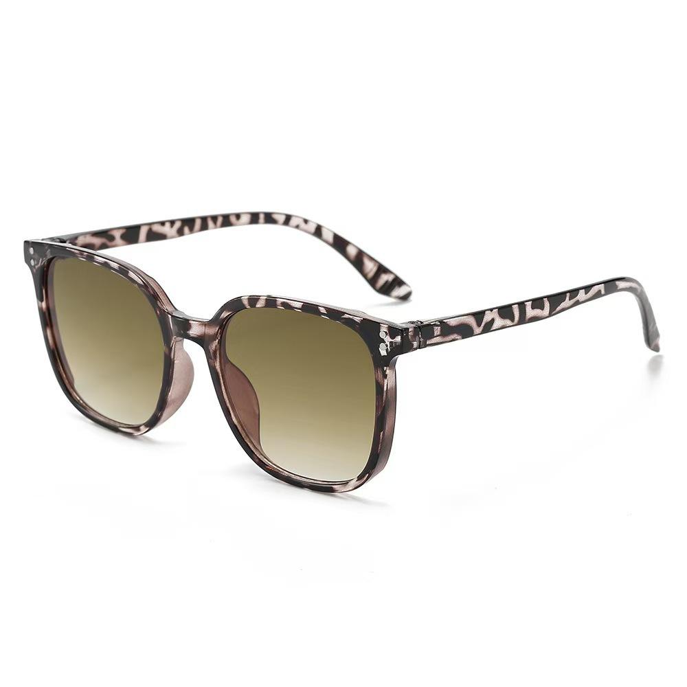 New fashionable European and American style high-end sunglasses women's UV protection personality out of the street to pose concave shape