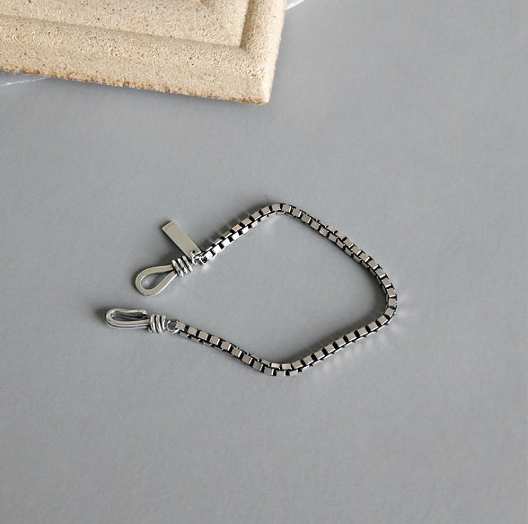 Personalized Retro Box Chain Bracelet - Elegant Silver, Versatile Japanese-Korean Inspired Couple's Jewelry for Women