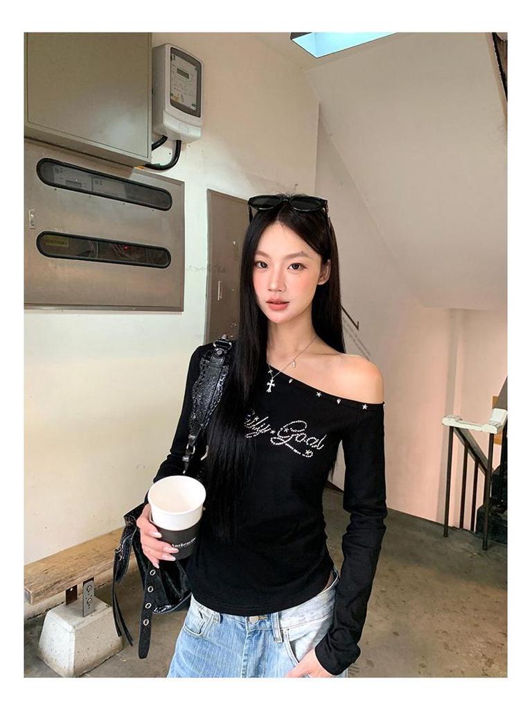 Retro Rhinestone Cold Shoulder Long Sleeve T-shirt in Black - Slim Fit Off-the-Shoulder Top for Women, Spring/Autumn European & American Style.