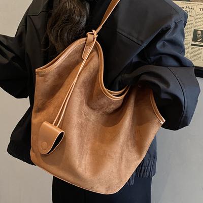 Suede Vegetable Basket Bag Women's 2025 New Large-capacity Retro Commuter Bucket Bag Shoulder Underarm Tote Bag