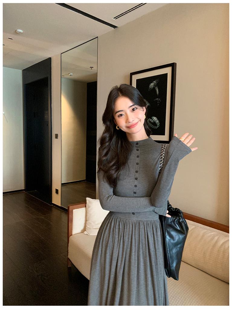 Elegant French Black Knit Long-Sleeve Dress for Women - Early Autumn, Waist-Cinching, Perfect Inner Wear or Base Layer Skirt