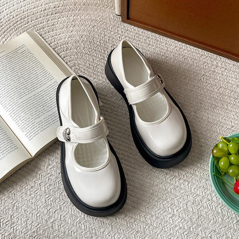 

Модная универсальная ретро черная обувь на толстой подошве, неглубокие одинарные туфли женские лето 2025 с юбкой, увеличивающие рост, маленькие кожаные туфли, туфли Мэри Джейн 40 бежевый