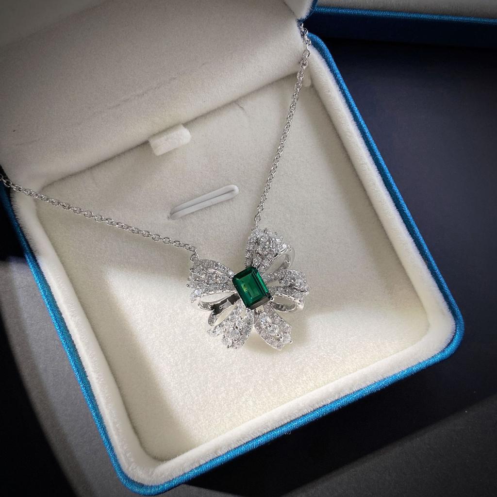 Tancise bižutéria luxusný motýľový náhrdelník Lab emerald náhrdelník prívesok