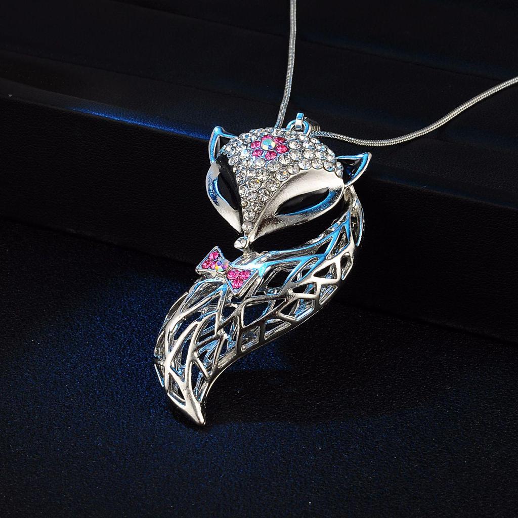 Fox Pendant Necklace with Full Diamond Crystal for Women