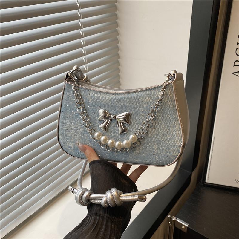 High-value and Beautiful Butterfly Chain Handbag, New Fashionable and Lightweight Shoulder Messenger Bag for Women