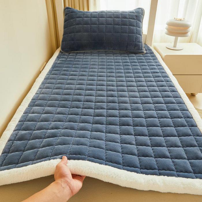 Greznas piena samta salokāmas tatami matrača