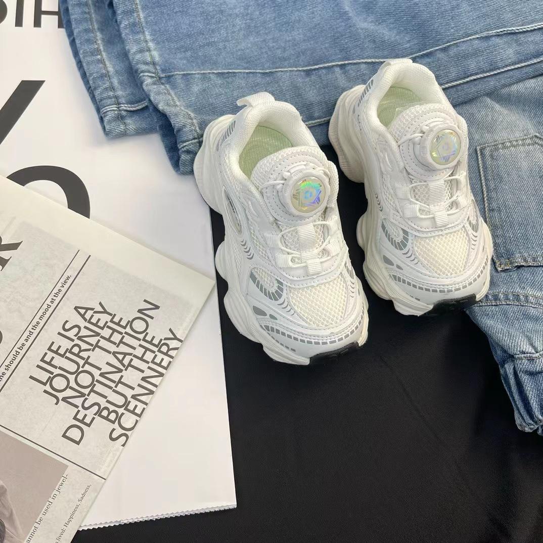 

Детская спортивная обувь осень новинка мальчики мода буквы папы обувь для девочек легкие дышащие кроссовки для бега 26