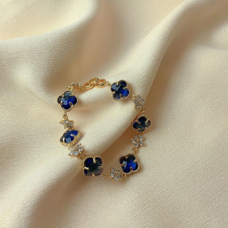 Hand Bracelet - Women's Summer Four-leaf Clover Luxury New Style Jewelry - Luxurious Double-sided Simple and Elegant Hand Chain