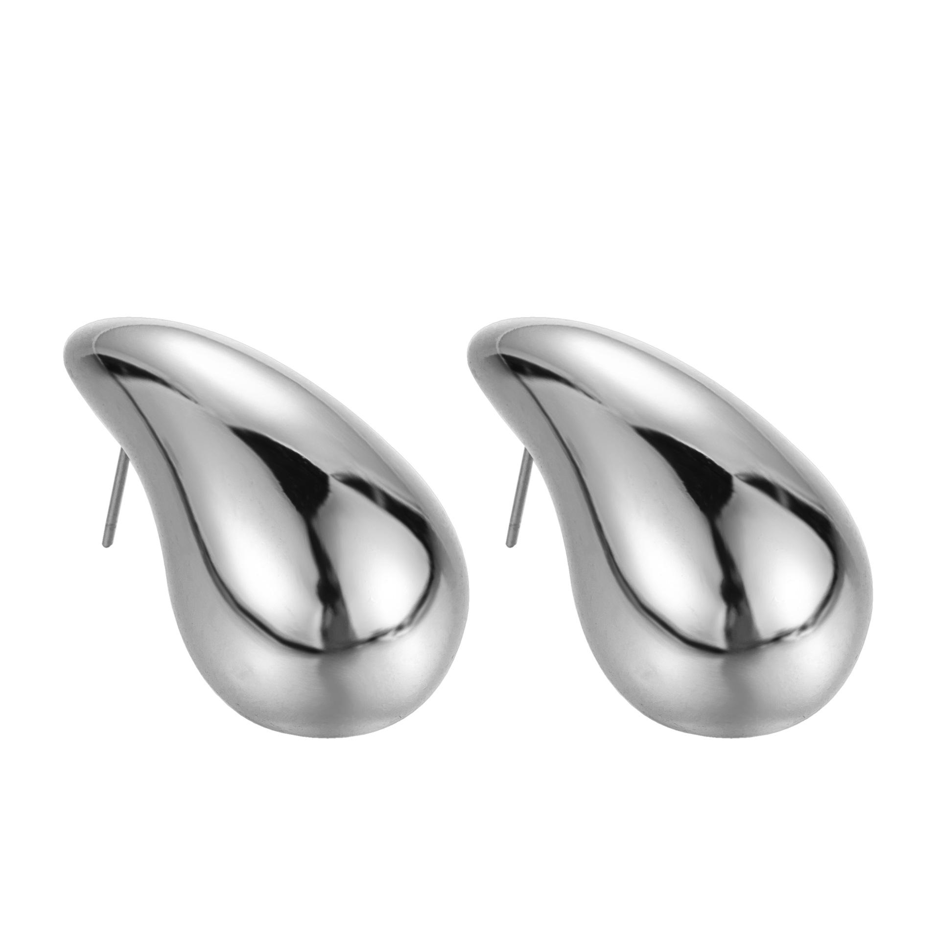 

Трехмерные серьги в форме капли