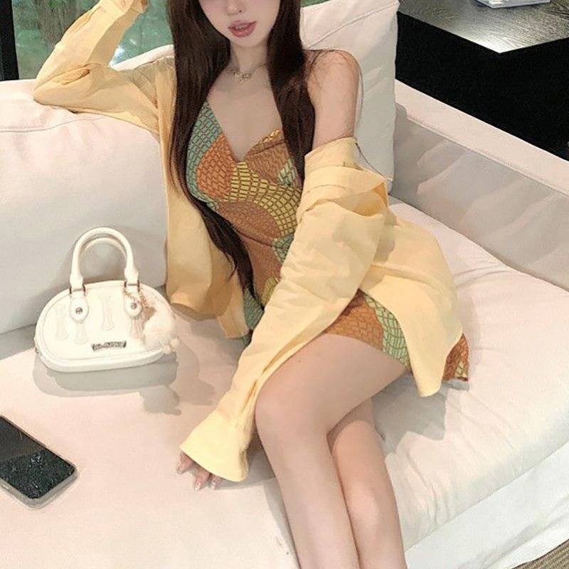 

Retro Vacation Style Suspender Skirt for Women In Summer New V-neck Irregular Loop Contrast Printing Dress XL